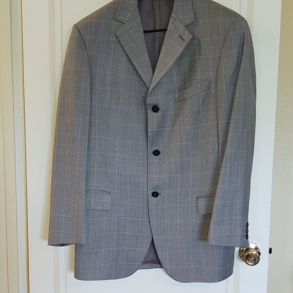 Gray two piece Earvin Magic Johnson men's suit